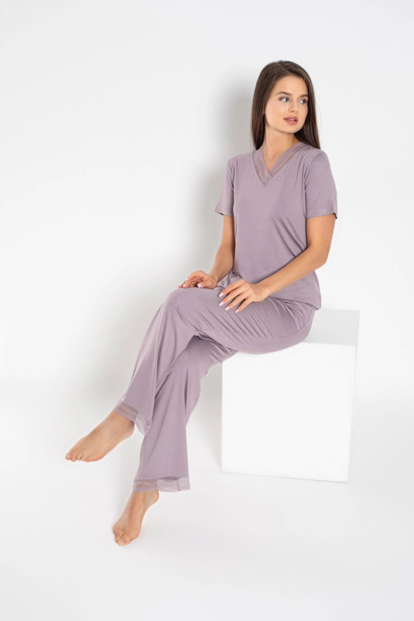 Kadın Viscon Kısakol V Yaka Dantelli Pijama Takımı C840-809