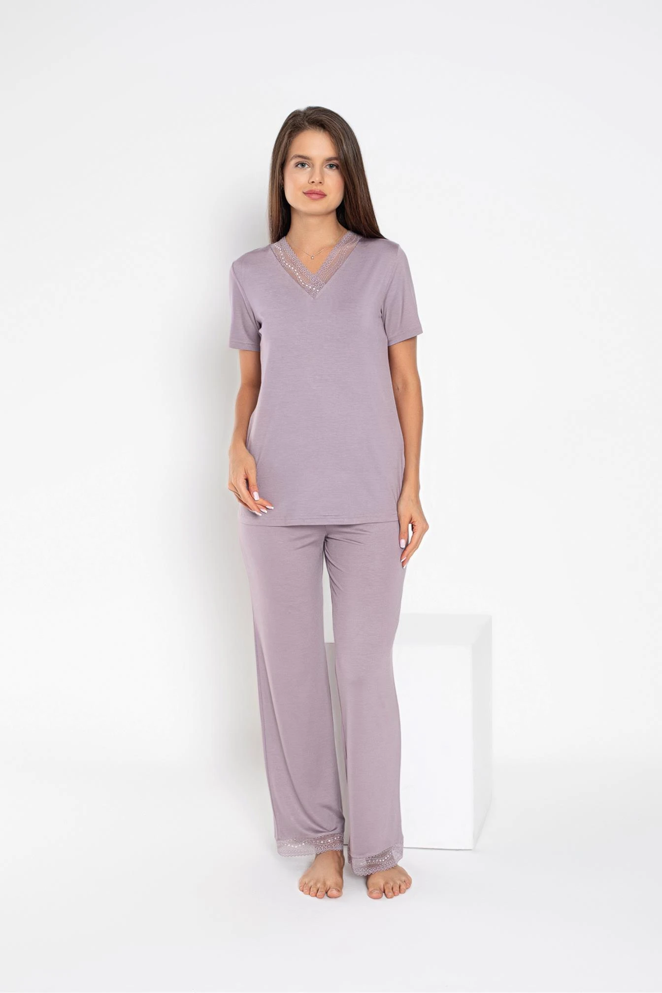 Kadın Viscon Kısakol V Yaka Dantelli Pijama Takımı C840-809