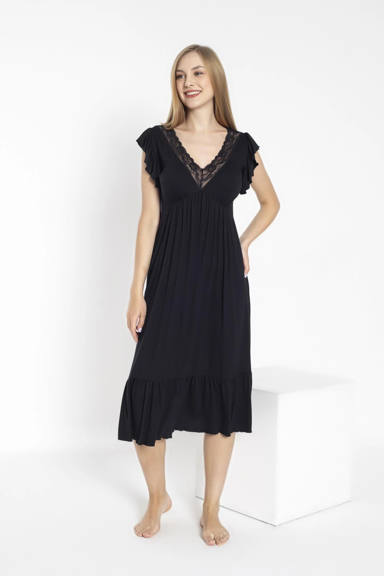 KADIN VİSKON FIRFIR KOLLU V YAKA DANTELLİ UZUN GECELİK C840-810