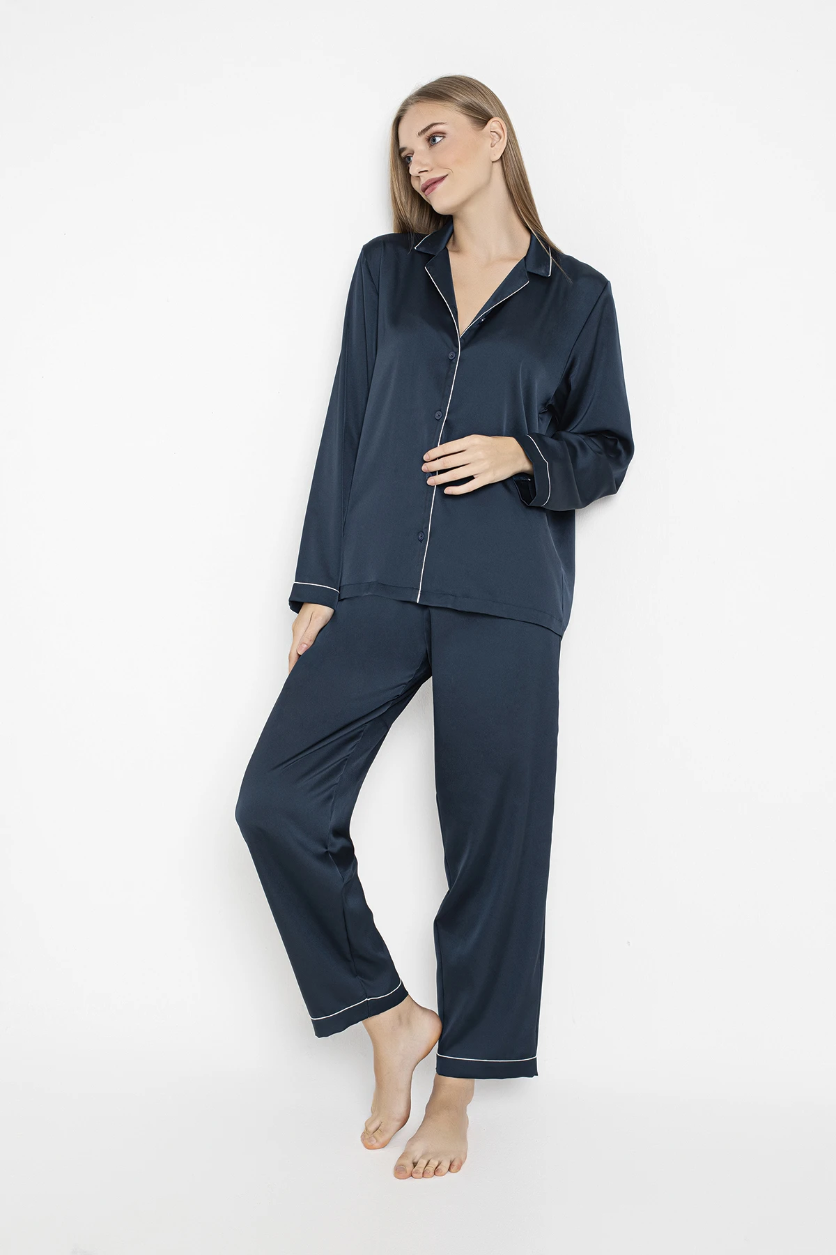 Kadın Saten Önü Düğmeli Uzunkol Pijama Takım C840-603