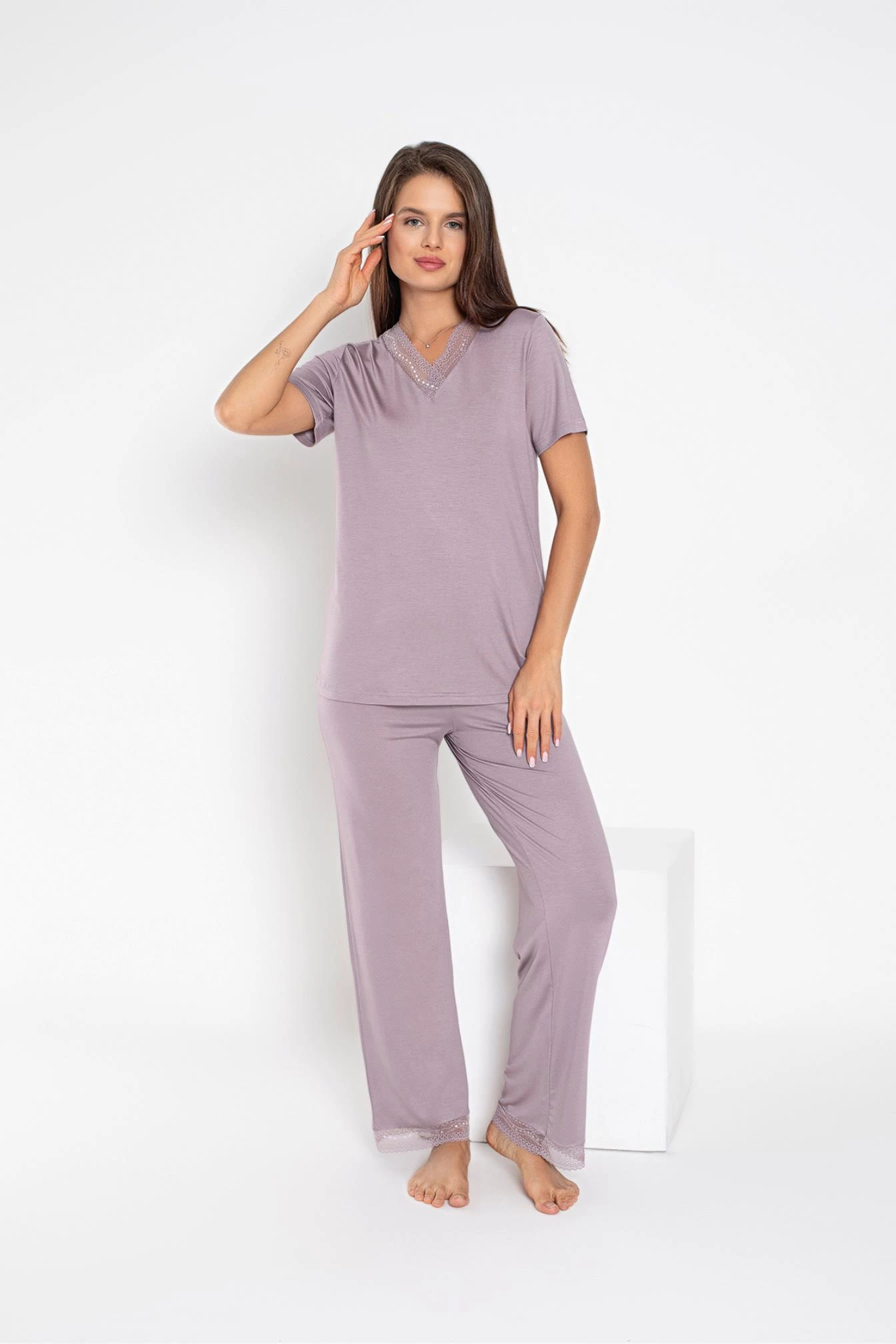 Kadın Viscon Kısakol V Yaka Dantelli Pijama Takımı C840-809